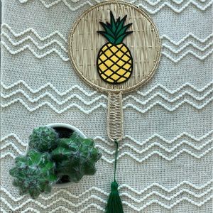 Fan light with pineapple patch